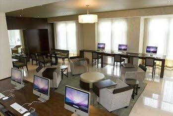 Weichert Suites At Wisconsin Place Chevy Chase Εξωτερικό φωτογραφία