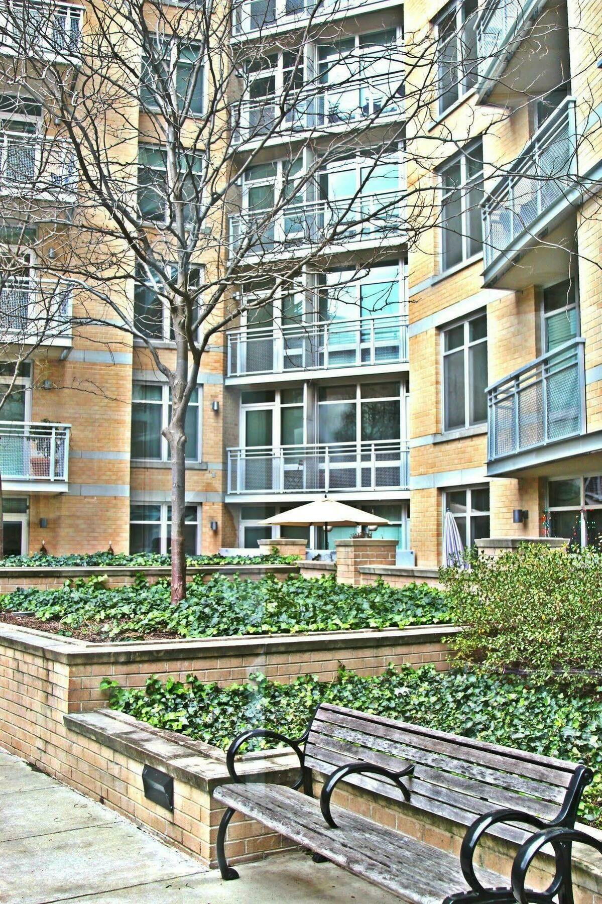 Weichert Suites At Wisconsin Place Chevy Chase Εξωτερικό φωτογραφία